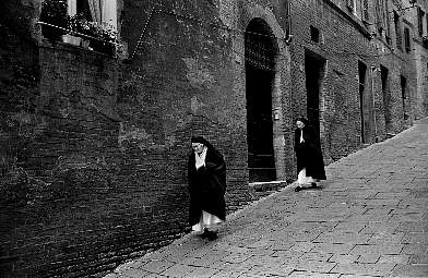 Two nons in Sienna/Italy